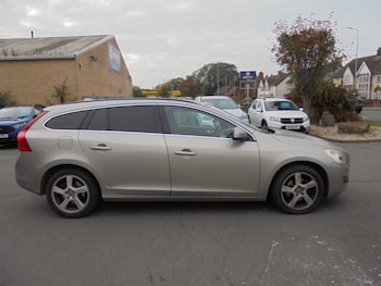 Used Volvo V60 2011 for sale - 76312266: Photo