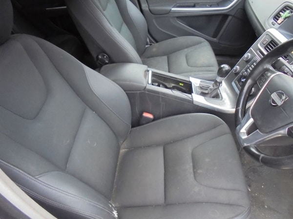 Used Volvo V60 2011 for sale - 76312266: Photo 7
