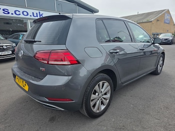 Used Volkswagen Golf 2017 for sale - 79365626: Photo