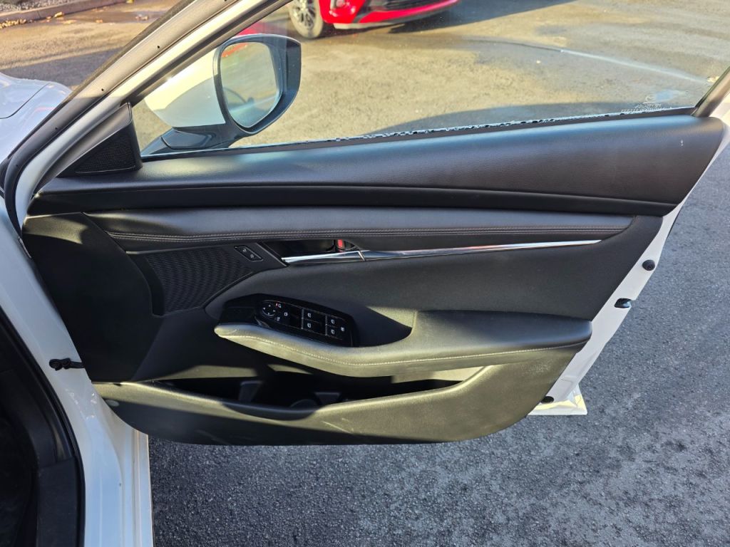 Used Mazda Mazda3 2020 for sale - 76739722: Photo 18