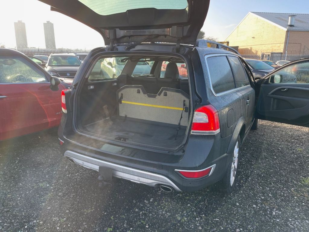 Used Volvo XC70 2013 for sale - 76798595: Photo 12