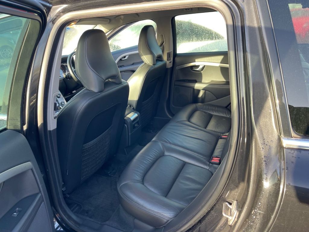 Used Volvo XC70 2013 for sale - 76798595: Photo 13