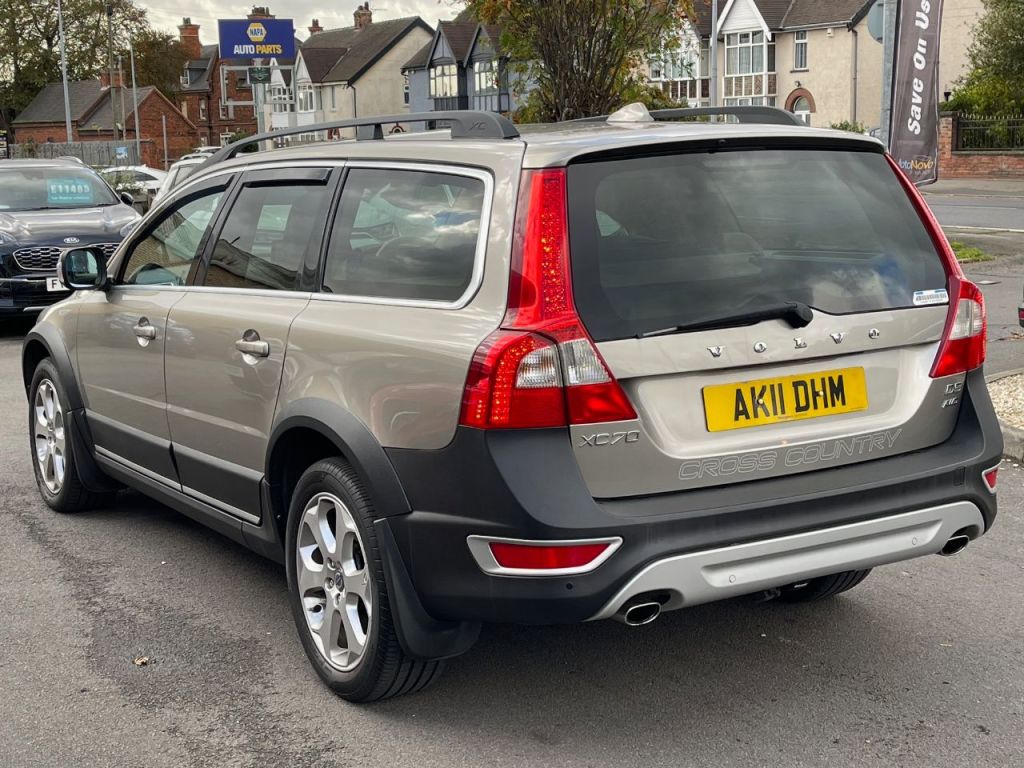 Used Volvo XC70 2011 for sale - 76395494: Photo 4