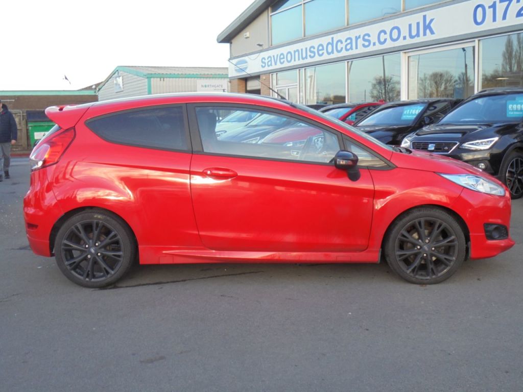 Used Ford Fiesta 2015 for sale - 76895940: Photo 1