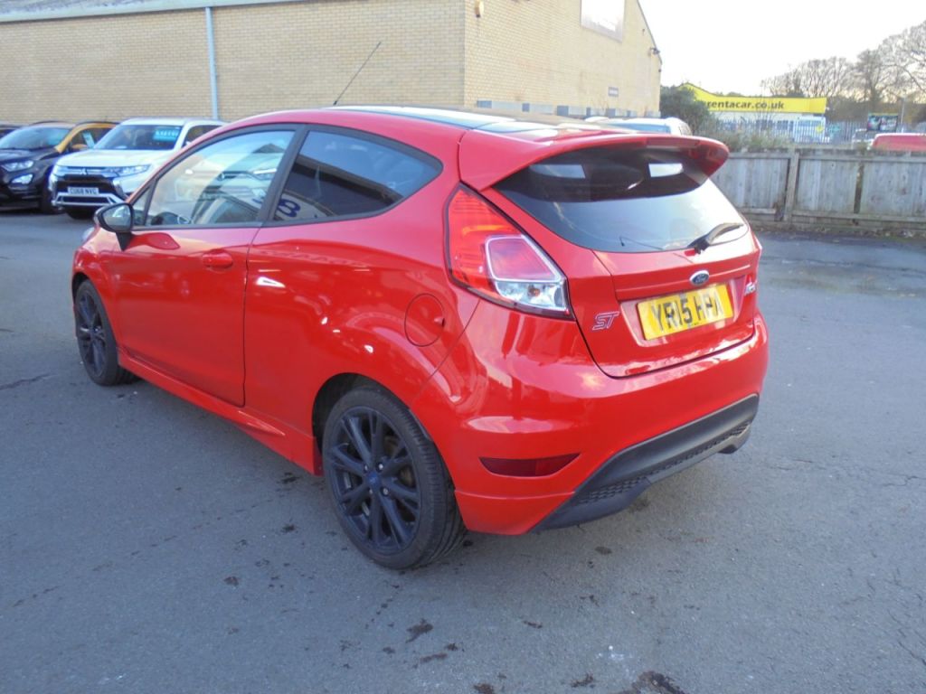 Used Ford Fiesta 2015 for sale - 76895940: Photo 6
