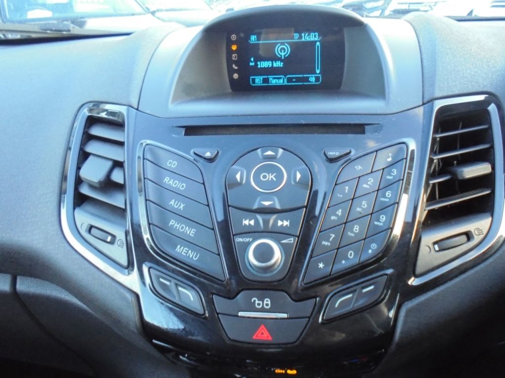 Used Ford Fiesta 2015 for sale - 76895940: Photo 9