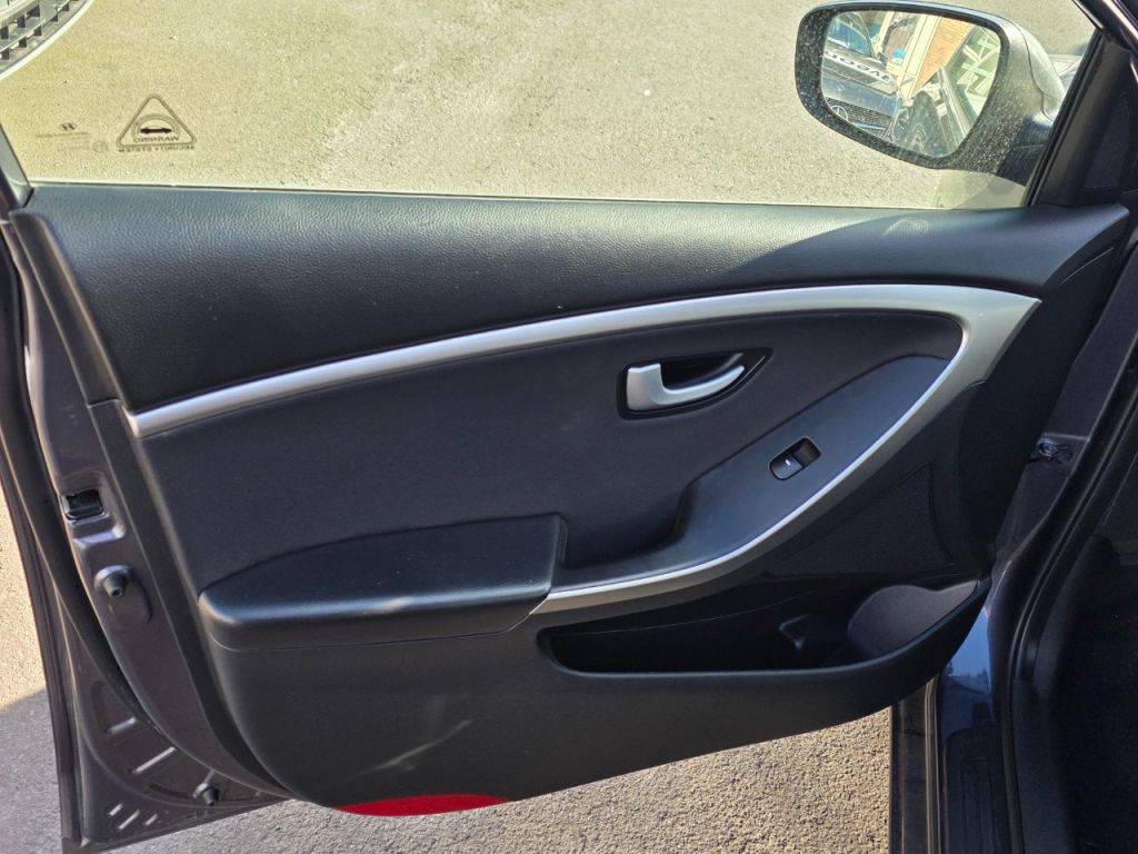 Used Hyundai i30 2016 for sale - 77890724: Photo 11