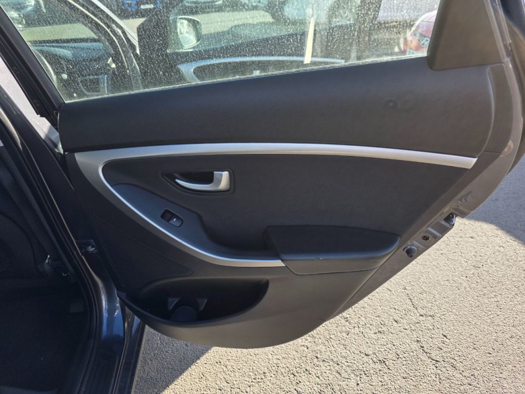 Used Hyundai i30 2016 for sale - 77890724: Photo 15