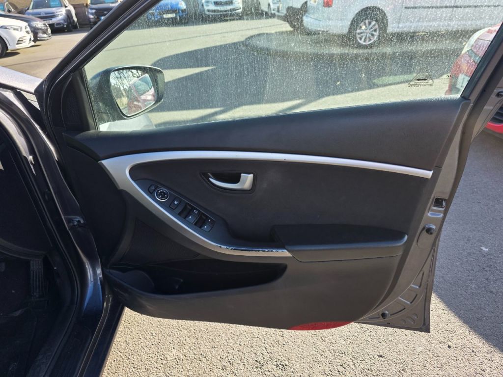 Used Hyundai i30 2016 for sale - 77890724: Photo 17