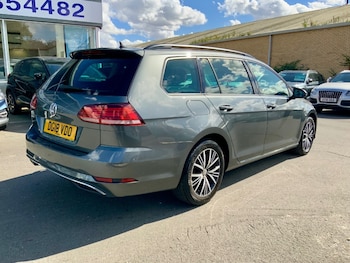 Used Volkswagen Golf 2018 for sale - 75895711: Photo