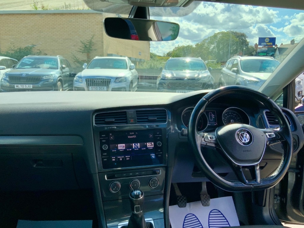 Used Volkswagen Golf 2018 for sale - 75895711: Photo 9