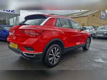 Used Volkswagen T-Roc 2018 for sale - 79430070: Photo