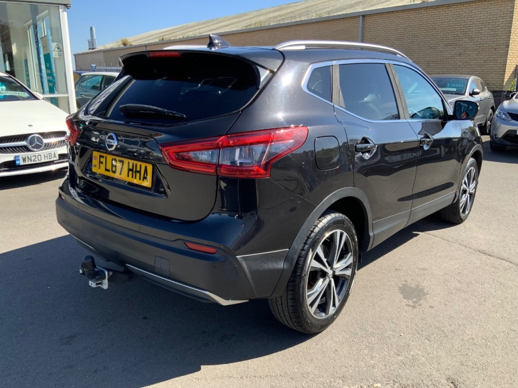 Used Nissan Qashqai 2017 for sale - 78153441: Photo 2