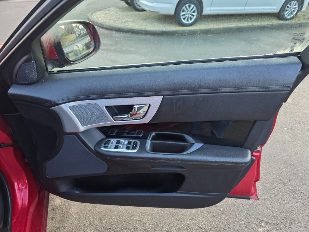 Used Jaguar XF 2013 for sale - 77394064: Photo 20