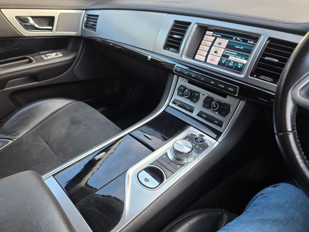 Used Jaguar XF 2013 for sale - 77394064: Photo 33