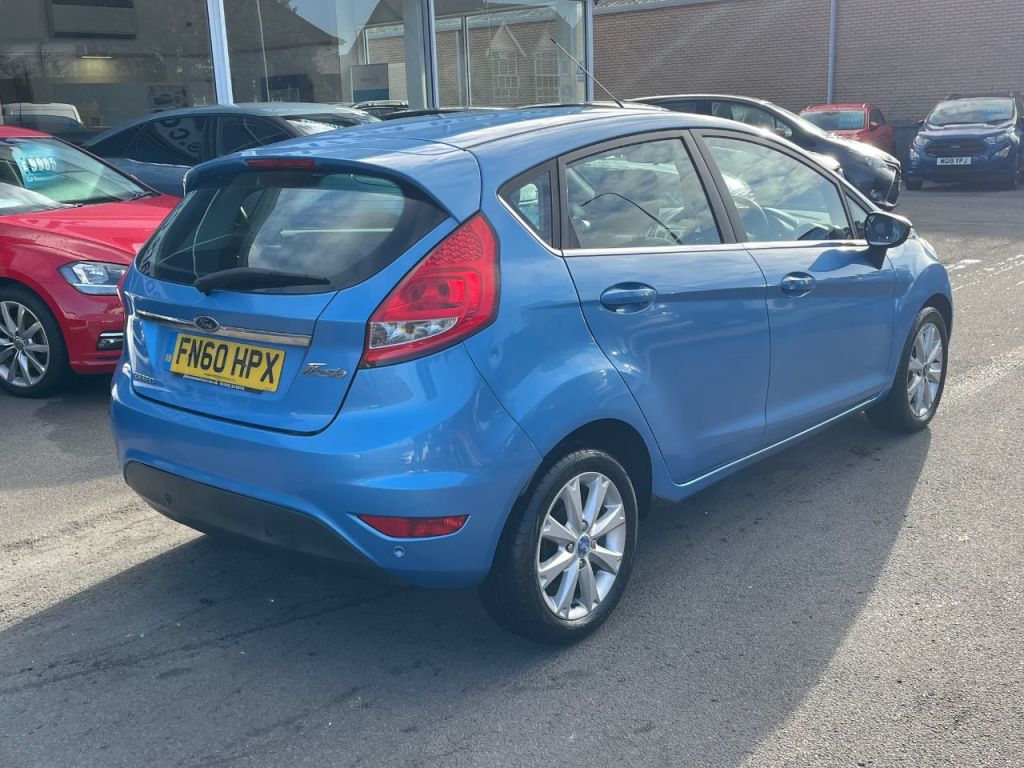 Used Ford Fiesta 2010 for sale - 76603809: Photo 5