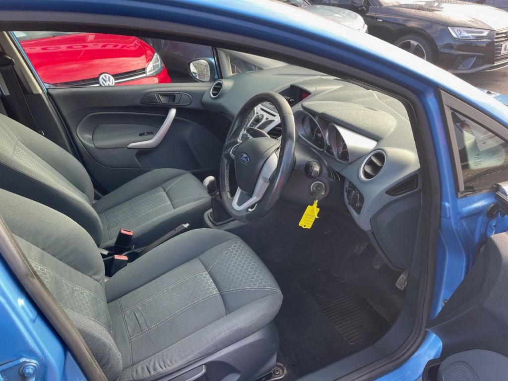 Used Ford Fiesta 2010 for sale - 76603809: Photo 7