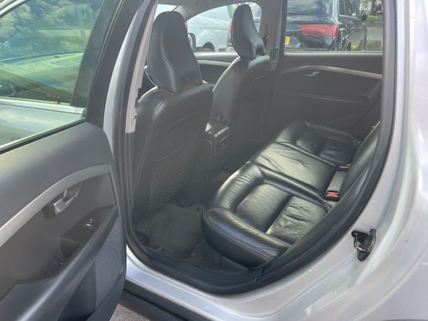 Used Volvo XC70 2010 for sale - 76184885: Photo 11