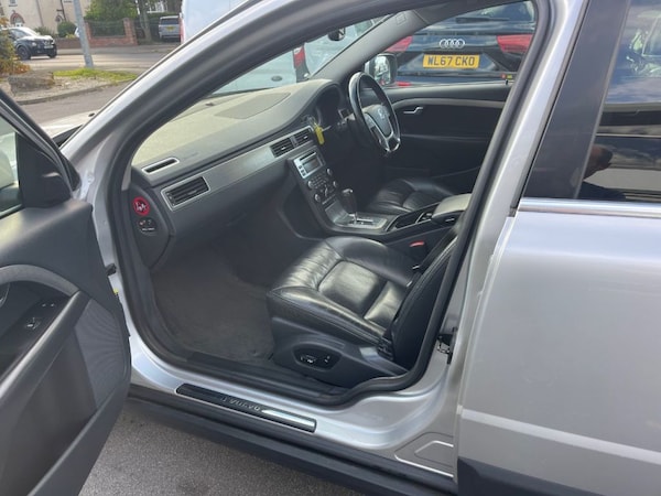 Used Volvo XC70 2010 for sale - 76184885: Photo 12