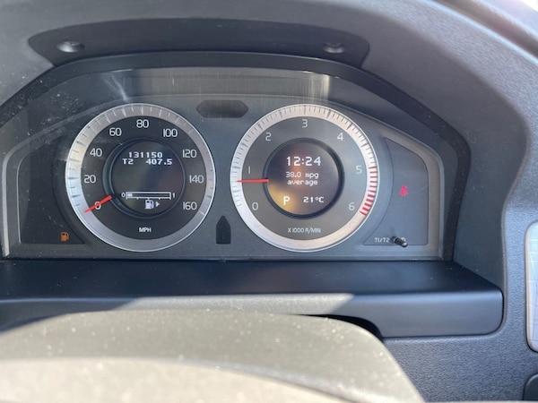 Used Volvo XC70 2010 for sale - 76184885: Photo 14