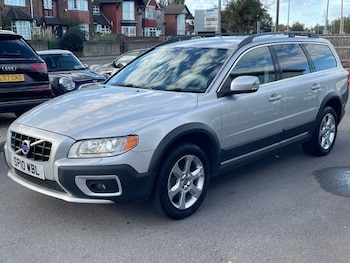 Used Volvo XC70 2010 for sale - 76184885: Photo 3