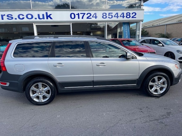 Used Volvo XC70 2010 for sale - 76184885: Photo 6