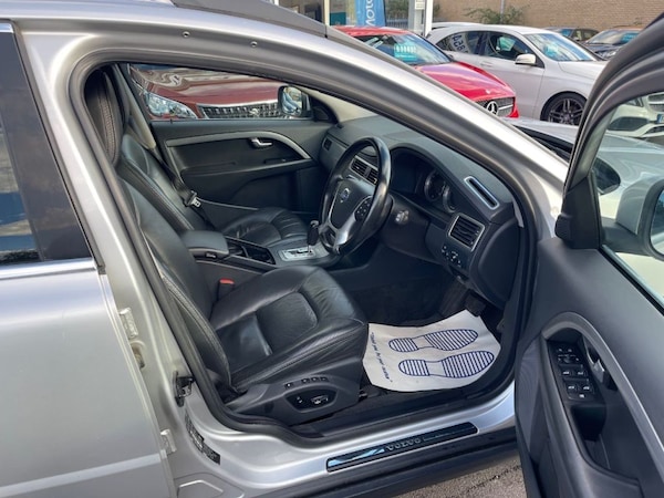 Used Volvo XC70 2010 for sale - 76184885: Photo 7