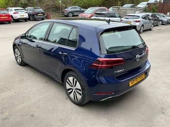 Used Volkswagen Golf 2019 for sale - 78487179: Photo
