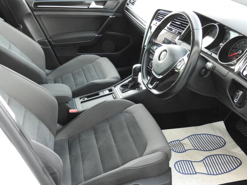 Used Volkswagen Golf 2017 for sale - 77088570: Photo 17