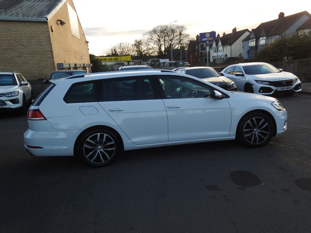 Used Volkswagen Golf 2017 for sale - 77088570: Photo 5