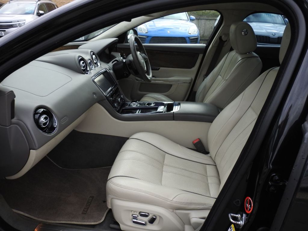 Used Jaguar XJ 2011 for sale - 77821546: Photo 15