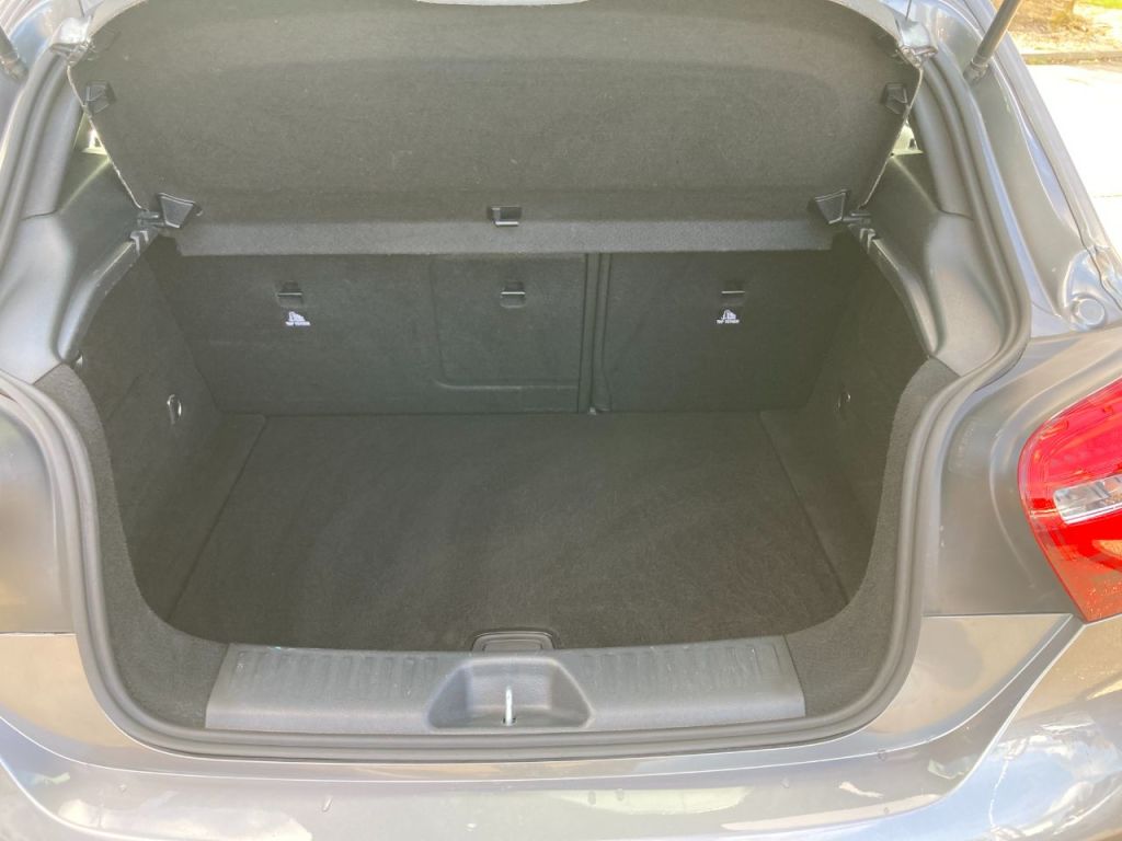 Used Mercedes-Benz A-Class 2018 for sale - 76345067: Photo 11