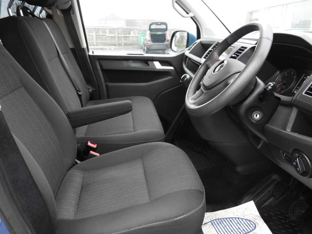 Used Volkswagen Transporter Shuttle 2015 for sale - 77138813: Photo 16