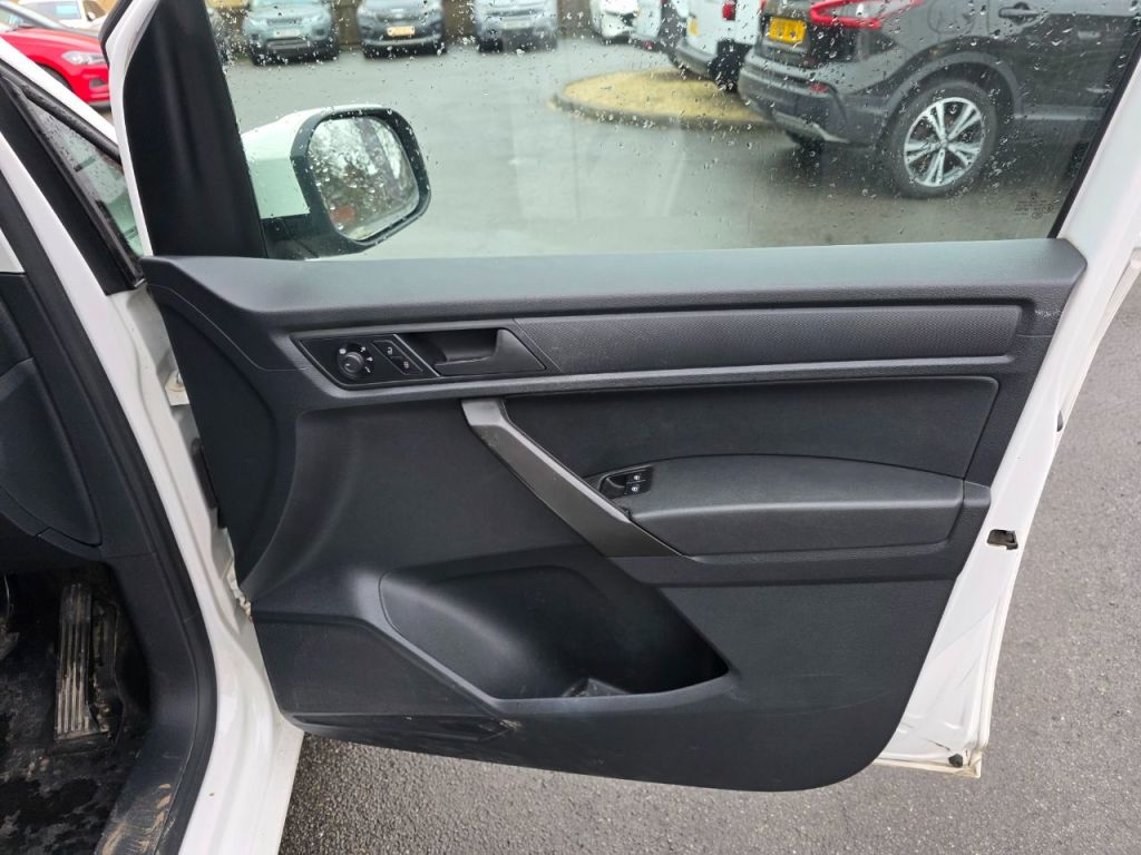 Used Volkswagen Caddy Maxi 2019 for sale - 77287319: Photo 17