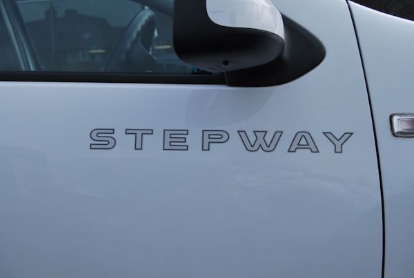 Used Dacia Sandero Stepway 2016 for sale - 71675447: Photo 10