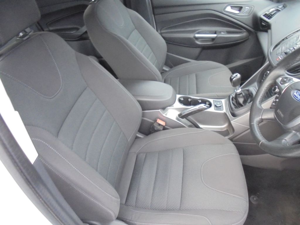 Used Ford Kuga 2014 for sale - 76685833: Photo 5