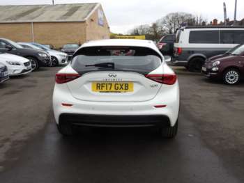 Used Infiniti Q30 2017 for sale - 73642860: Photo