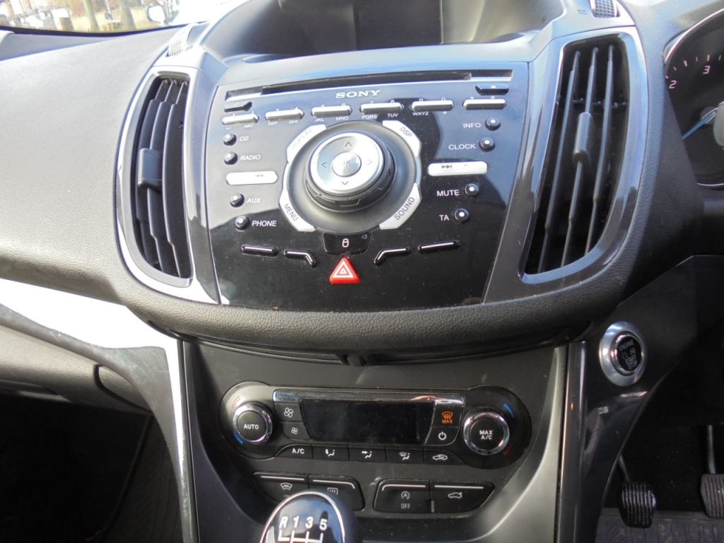 Used Ford Kuga 2015 for sale - 76685847: Photo 6