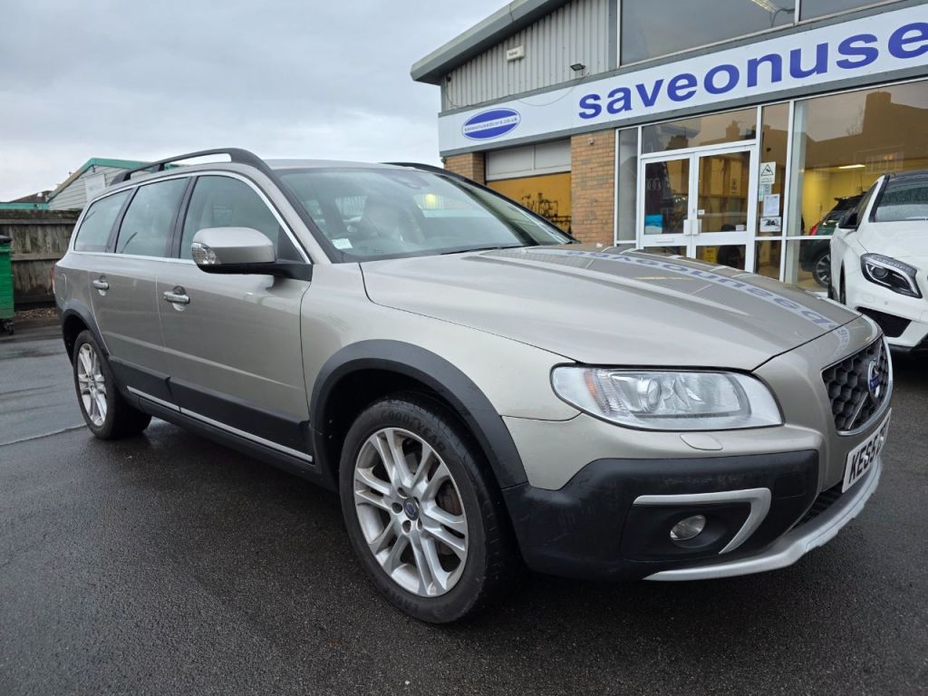 Used Volvo XC70 2015 for sale - 77152778: Photo 1