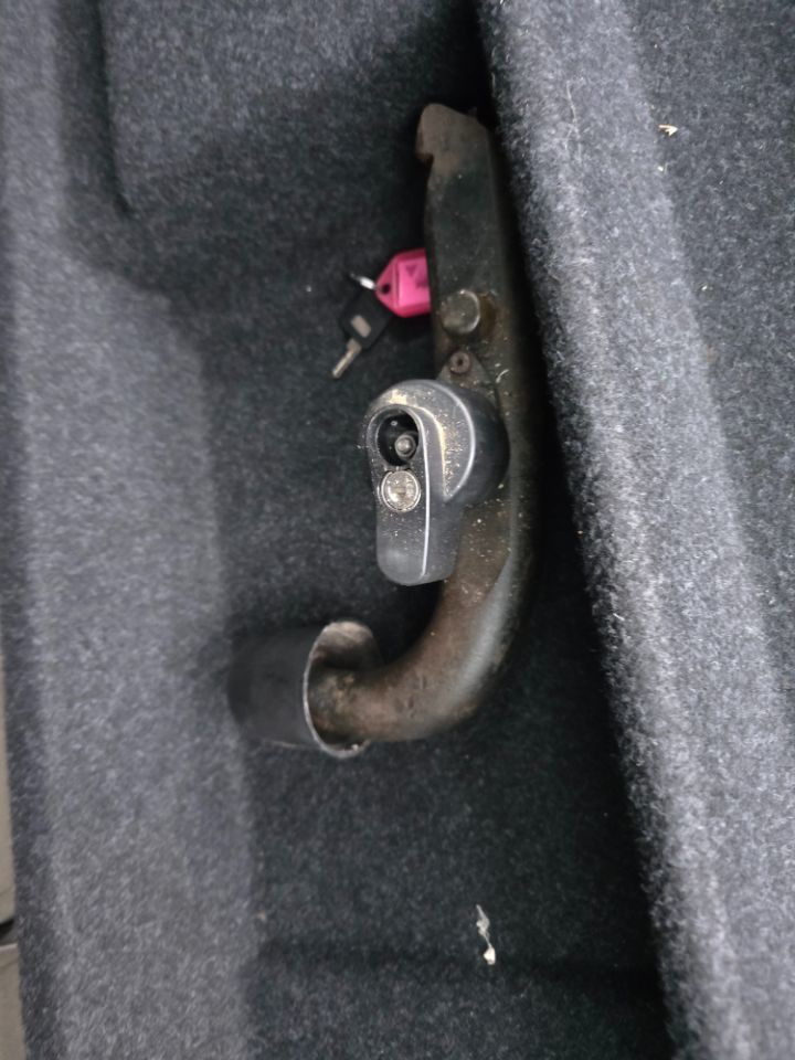 Used Volvo XC70 2015 for sale - 77152778: Photo 16