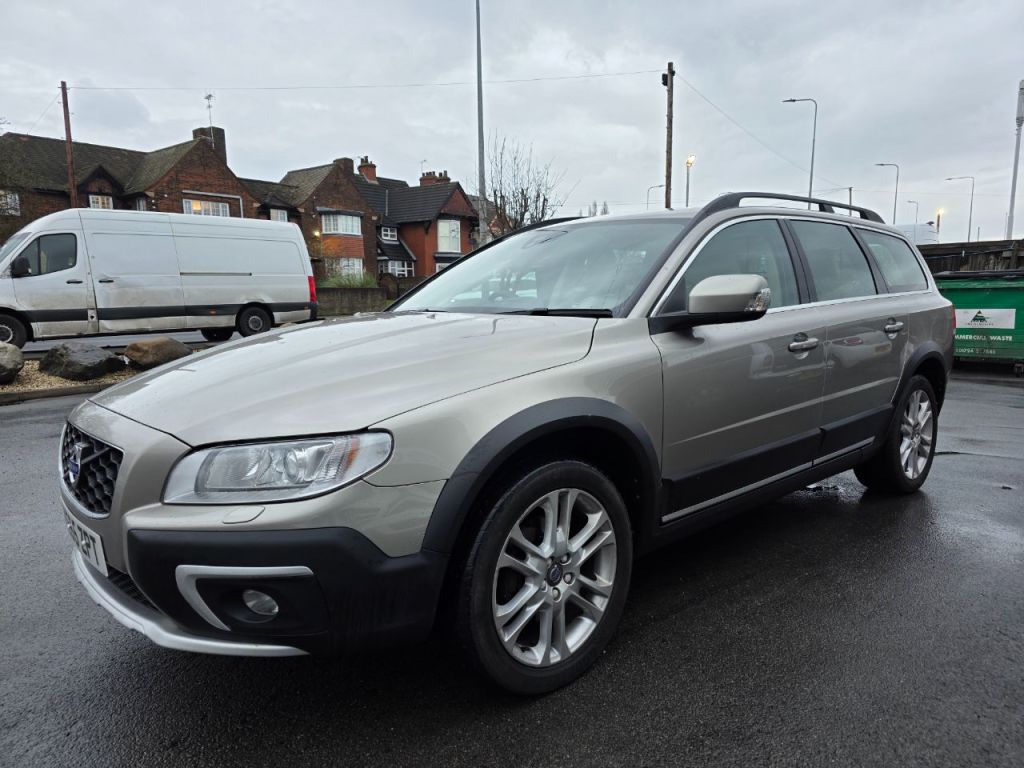Used Volvo XC70 2015 for sale - 77152778: Photo 7