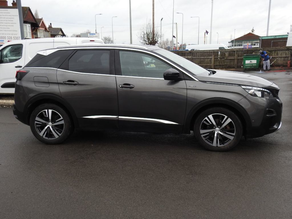 Used Peugeot 3008 2018 for sale - 77679885: Photo 10