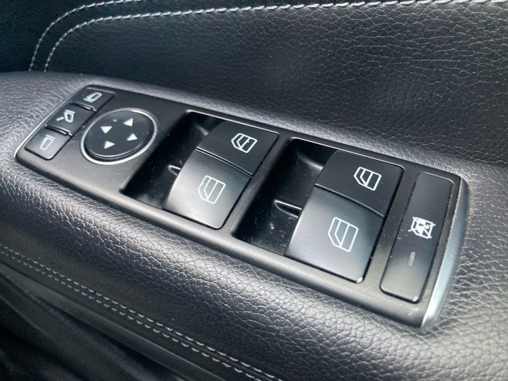 Used Mercedes-Benz E Class 2014 for sale - 76395484: Photo 10