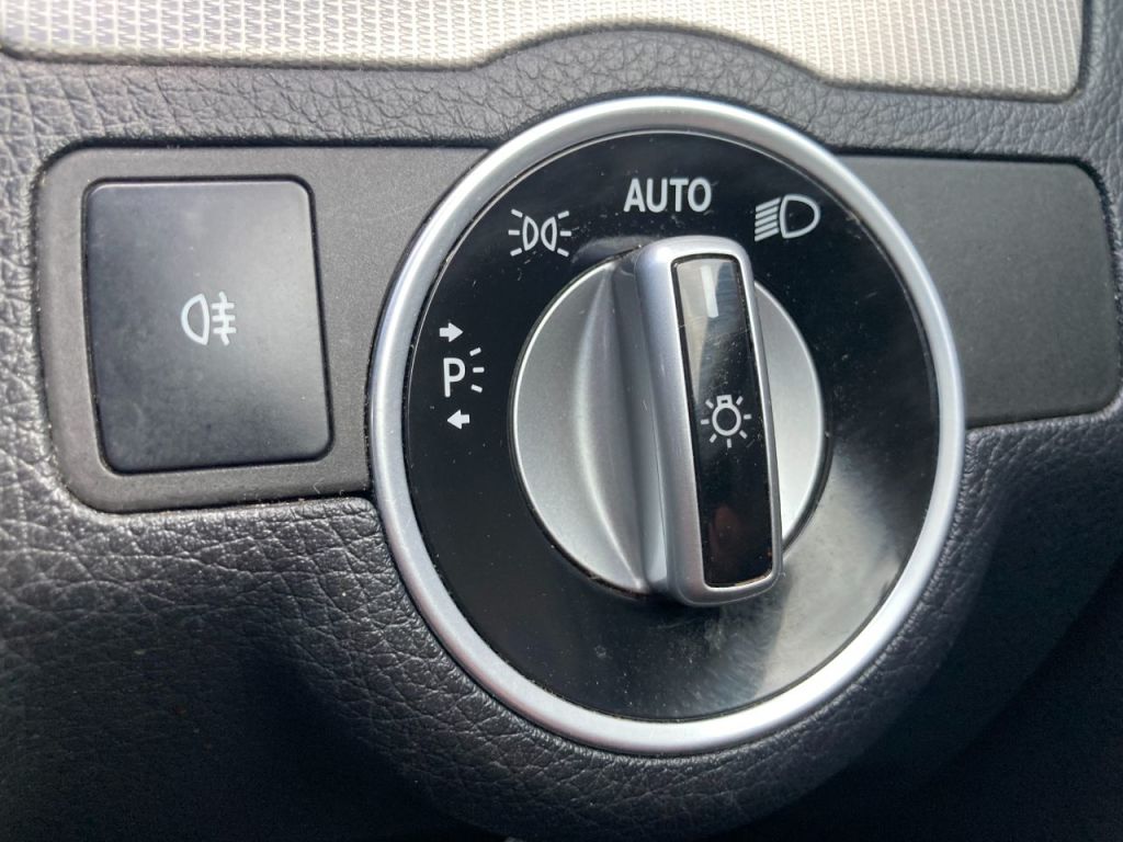 Used Mercedes-Benz E Class 2014 for sale - 76395484: Photo 11