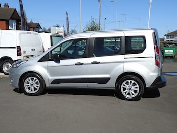 Used Ford Tourneo Connect 2019 for sale - 77962101: Photo
