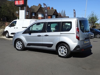 Used Ford Tourneo Connect 2019 for sale - 77962101: Photo