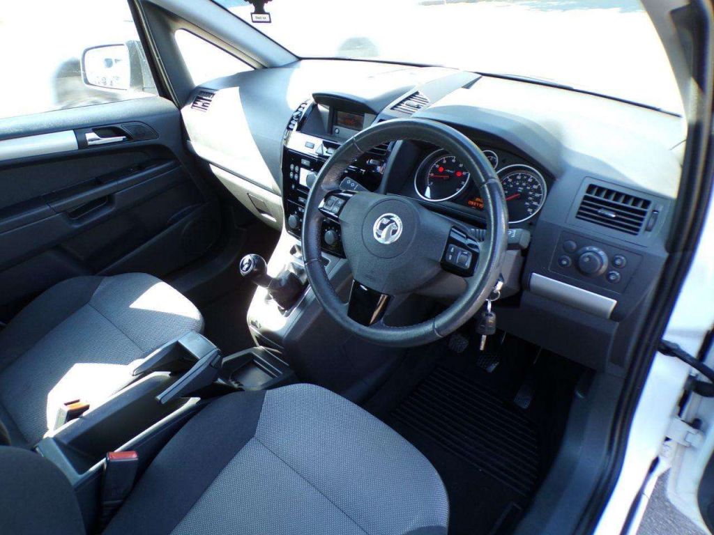 Used Vauxhall Zafira 2013 for sale - 77493907: Photo 2