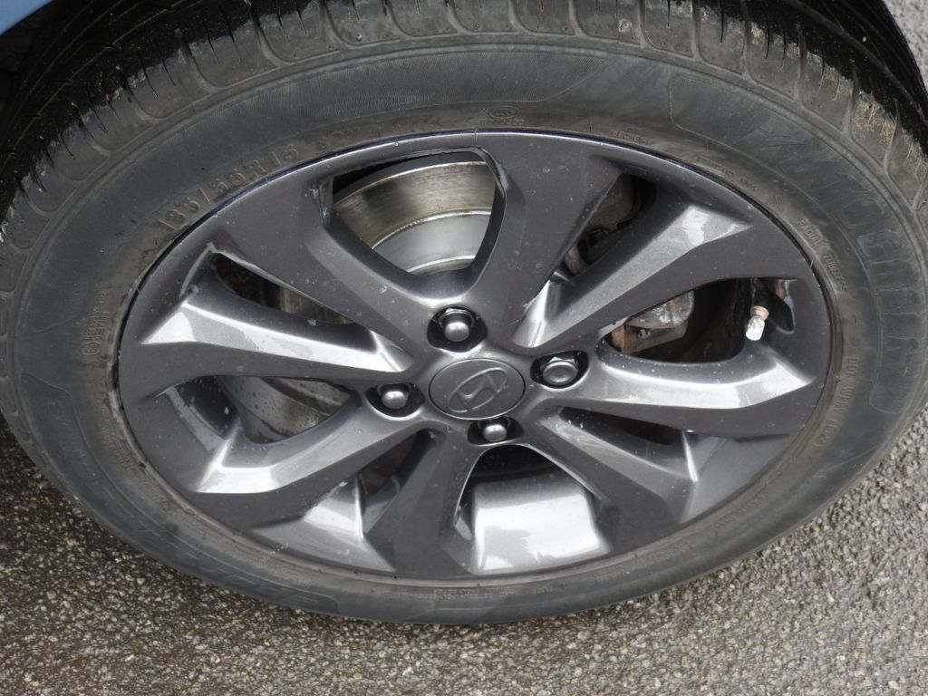 Used Hyundai i10 2017 for sale - 77607981: Photo 16