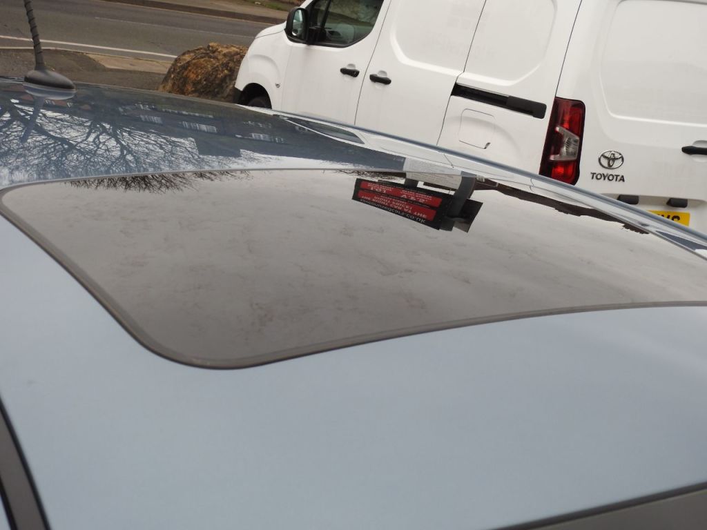 Used Hyundai i10 2017 for sale - 77607981: Photo 17