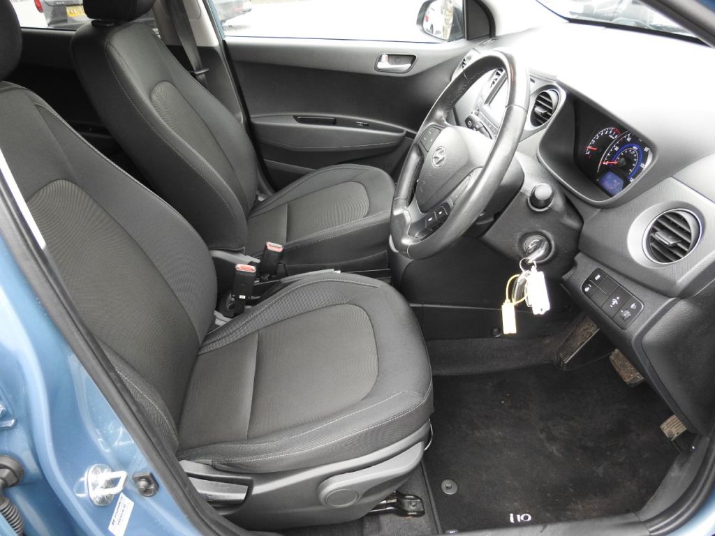 Used Hyundai i10 2017 for sale - 77607981: Photo 18